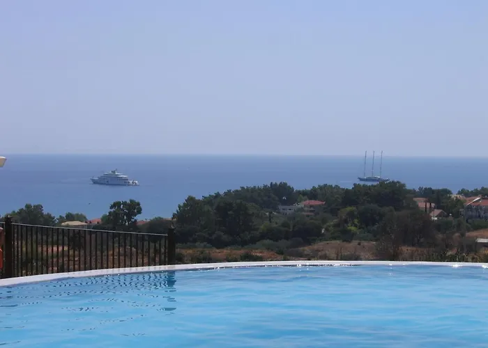 Hotel Livadaki Village