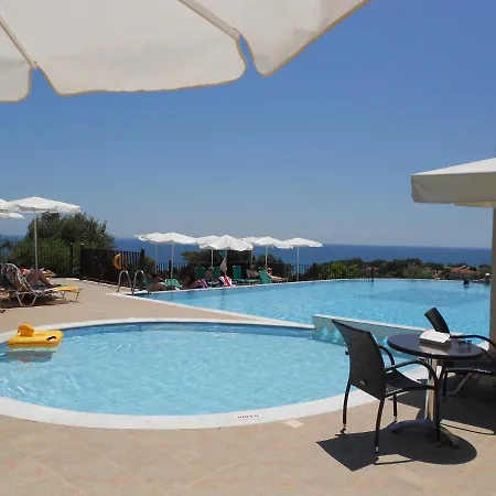 Hotell Livadaki Village 3*